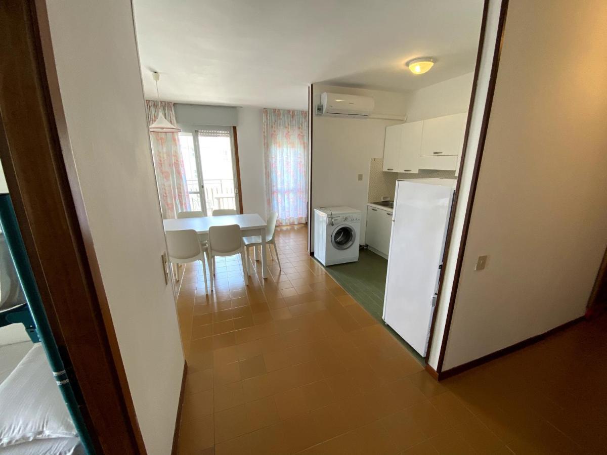 Condominio Aquilone Lignano Sabbiadoro Exterior photo